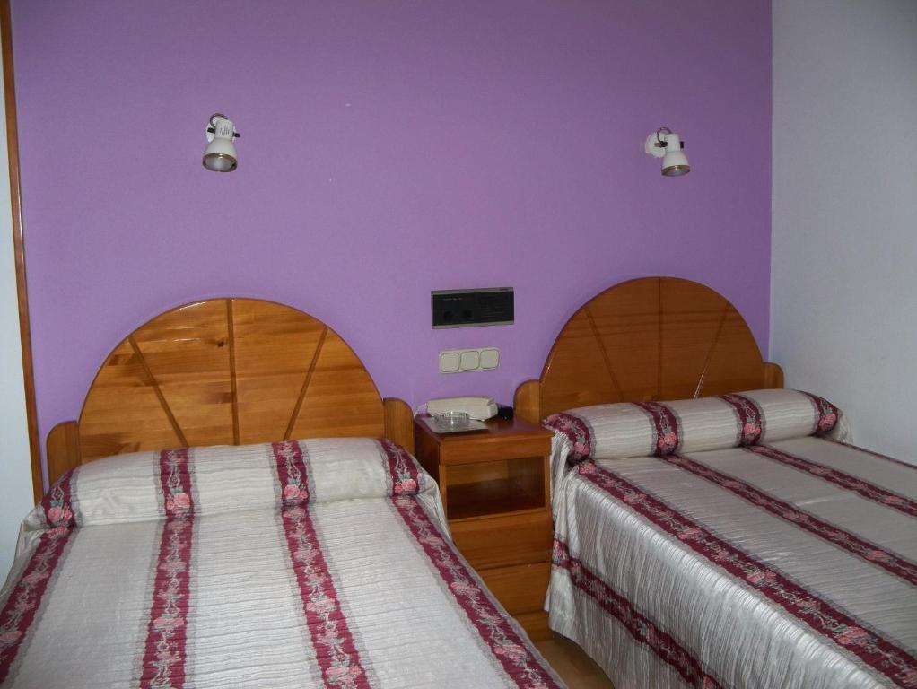 Hostal Virgen Del Villar Laguna de Duero Zimmer foto